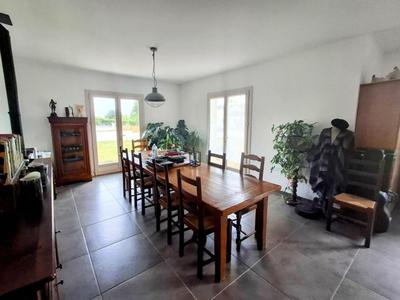Maison - 160 m² - 5 pièces