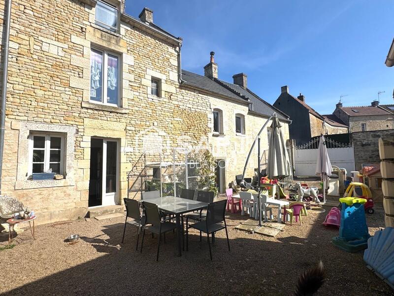 Maison - 128 m² - 7 pièces