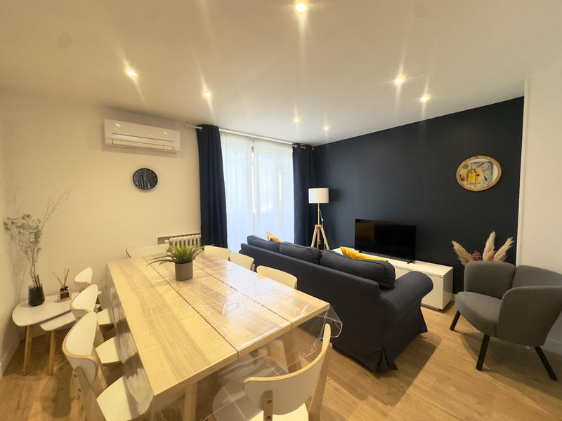 Appartement - 85 m² - 5 pièces