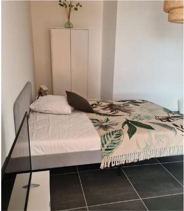 Chambre - 9 m² - 1 pièce