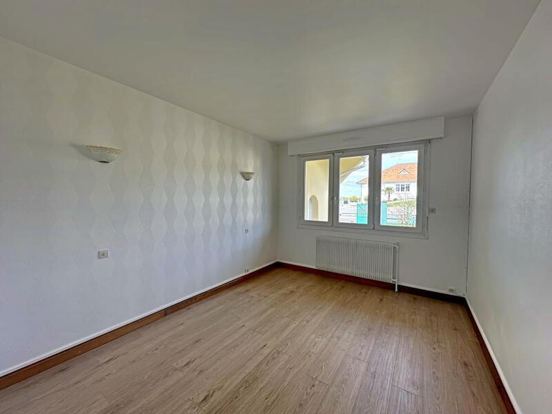 Maison - 94 m² - 4 pièces