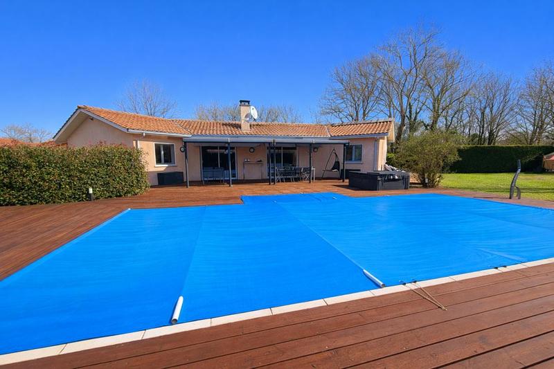 Maison - 136 m² - 7 pièces