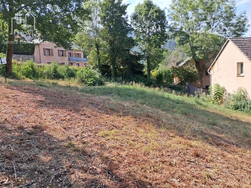 Terrain constructible - 800 m²