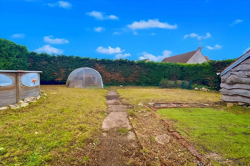 Maison - 220 m² - 6 pièces