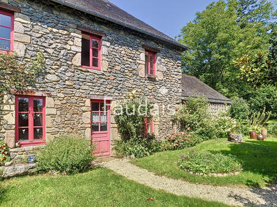 Maison - 174 m² - 9 pièces