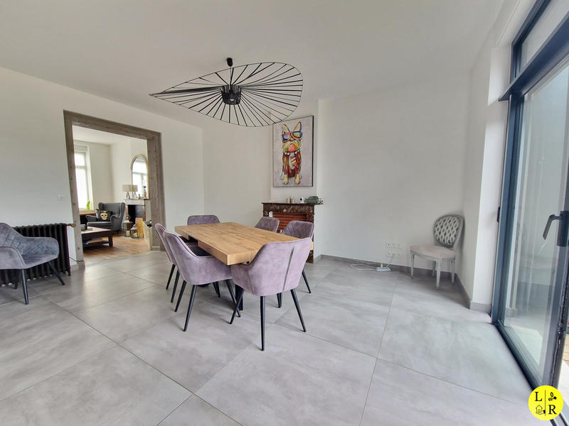 Maison - 180 m² - 6 pièces