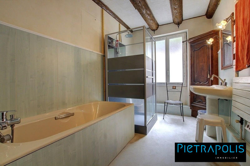 Maison ancienne - 405 m² - 12 pièces