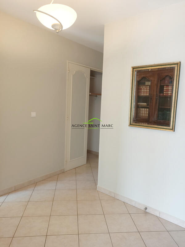 Appartement - 82 m² - 3 pièces