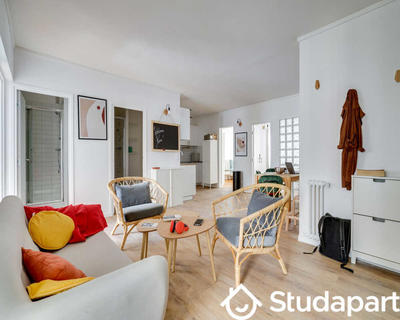 Chambre - 130 m² - 1 pièce