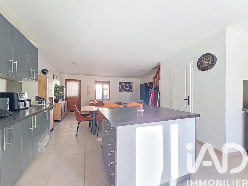 Maison - 94 m² - 5 pièces