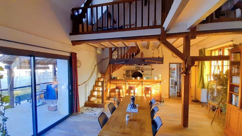 Maison - 147 m² - 6 pièces