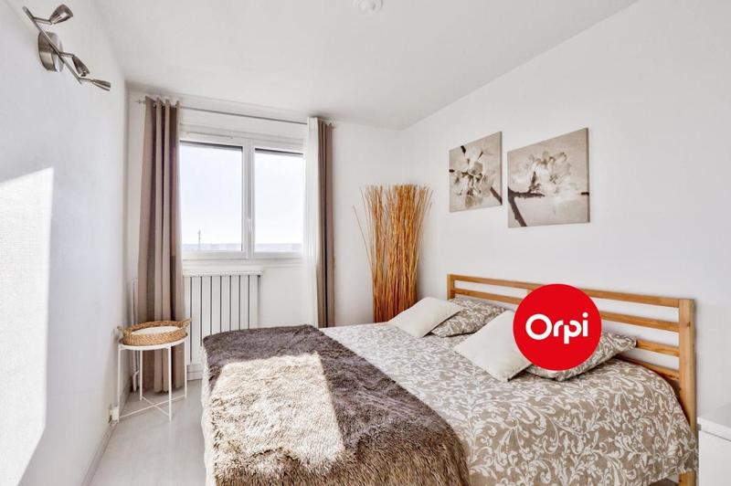 Appartement - 90 m² - 5 pièces