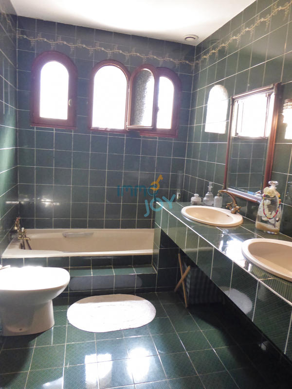 Maison - 143 m² - 5 pièces