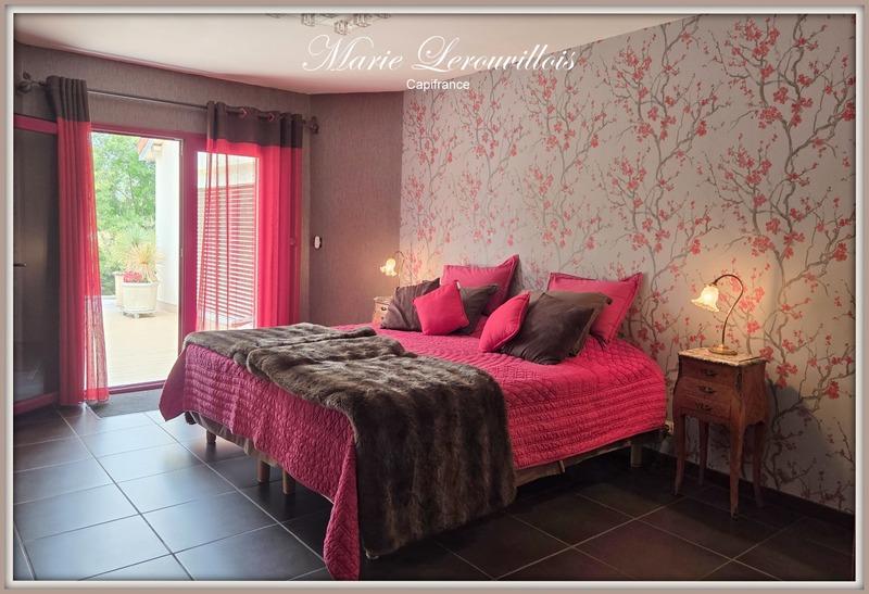 Maison - 440 m² - 12 pièces