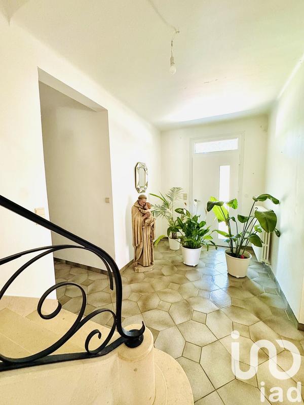 Maison - 240 m² - 6 pièces