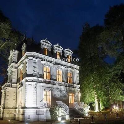 Fonds de commerce - 650 m²