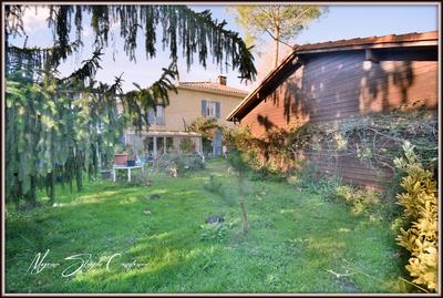 Maison - 225 m² - 5 pièces