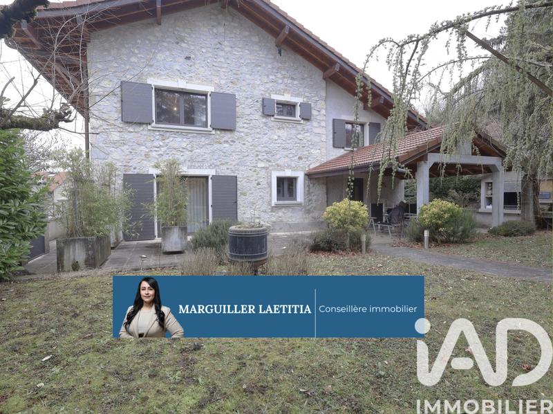 Maison - 258 m² - 7 pièces