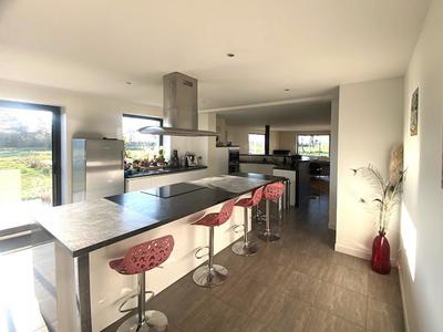 Propriété - 470 m² - 7 pièces