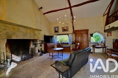 Maison - 706 m² - 16 pièces