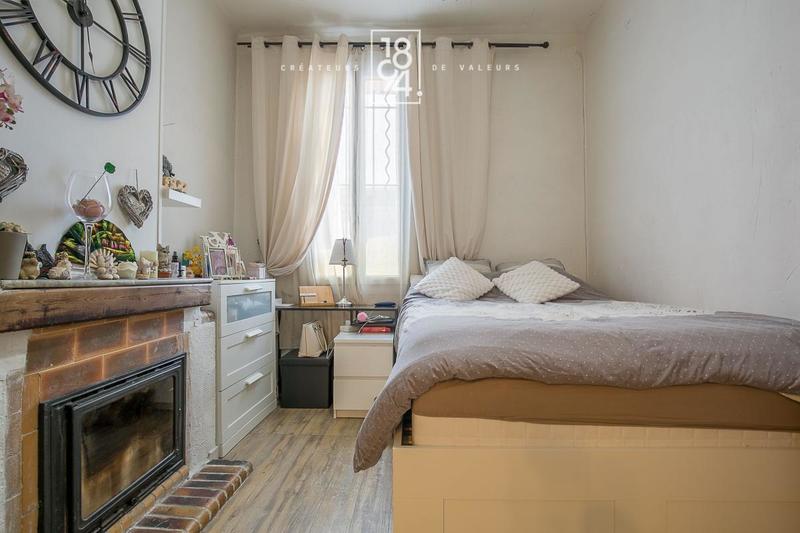 Immeuble - 136 m² - 6 pièces