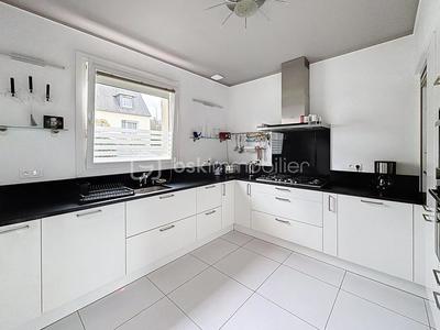 Maison - 175 m² - 7 pièces