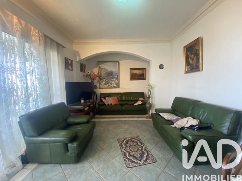 Maison - 201 m² - 10 pièces