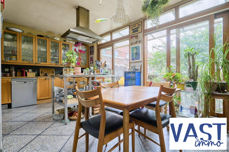 Maison ancienne - 193 m² - 8 pièces