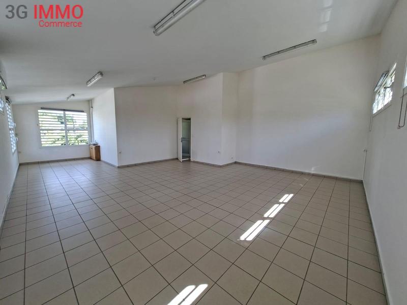 Local commercial - 85 m² - 3 pièces