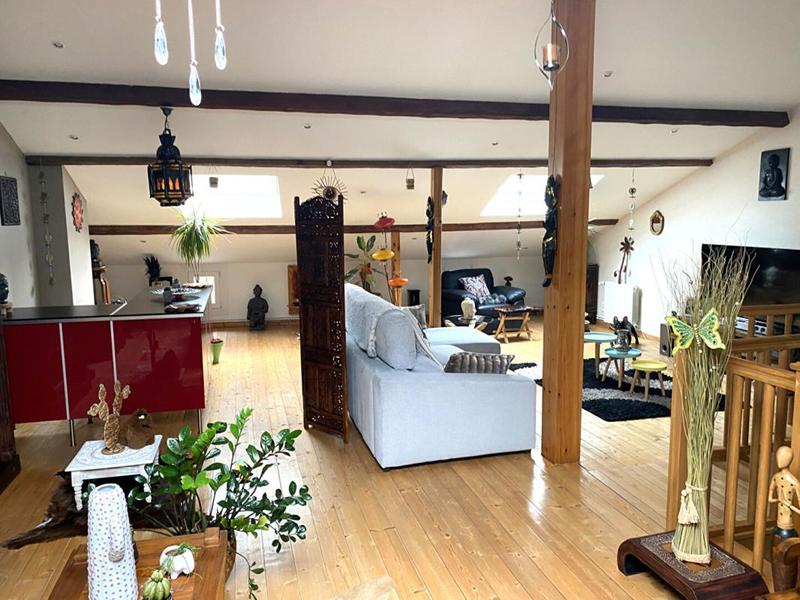 Maison - 166 m² - 6 pièces