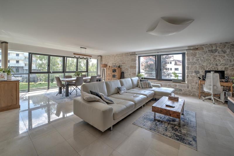 Appartement - 137 m² - 4 pièces