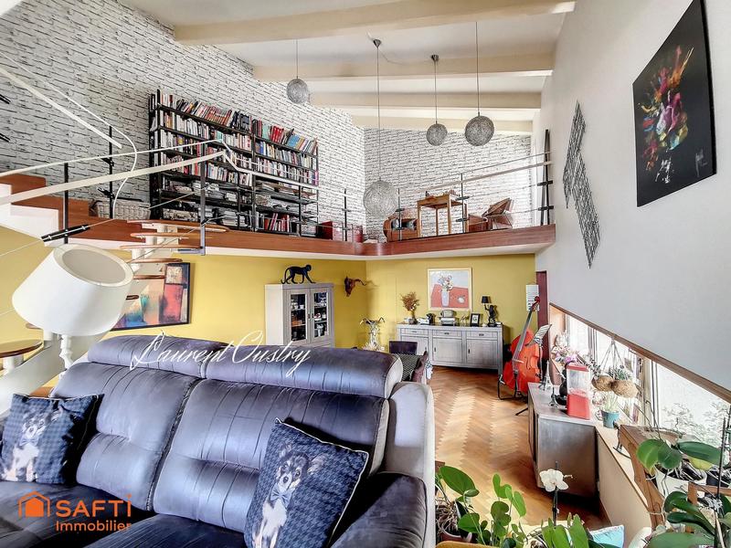 Maison - 270 m² - 10 pièces