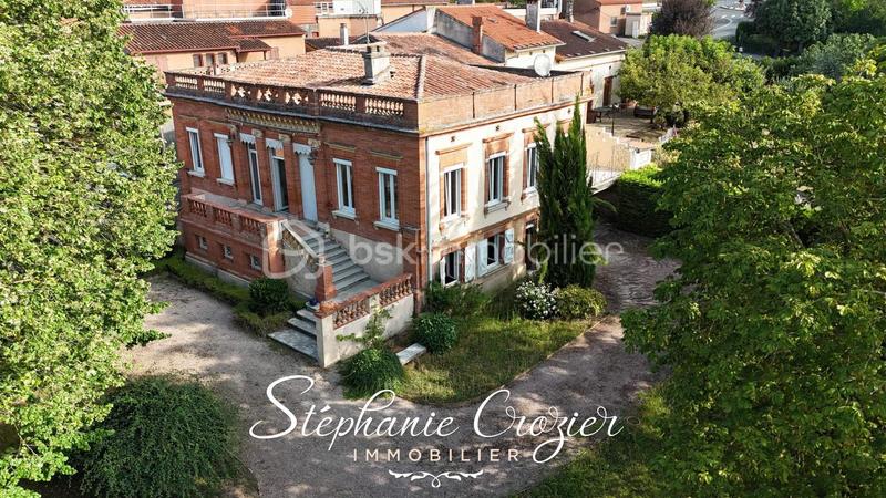 Demeure - 151 m² - 6 pièces