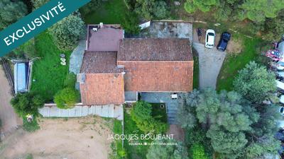 Maison - 230 m² - 9 pièces