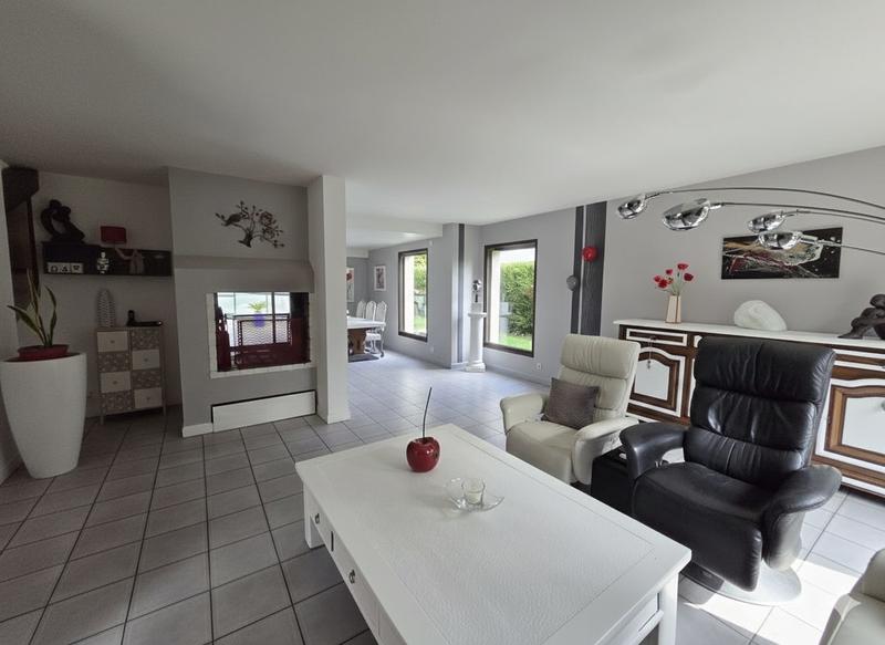 Maison contemporaine - 162 m² - 6 pièces