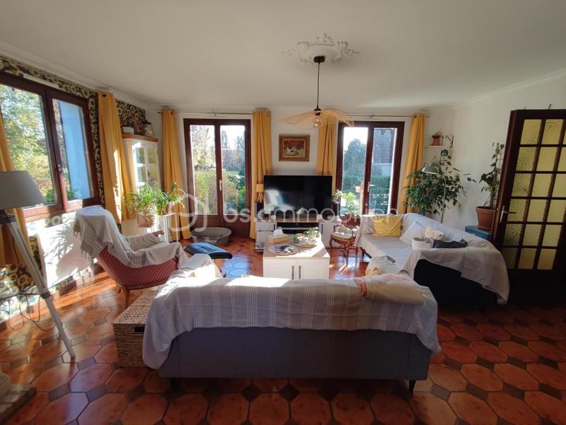 Pavillon - 184 m² - 9 pièces