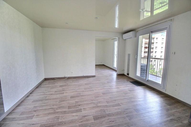 Appartement - 81 m² - 4 pièces