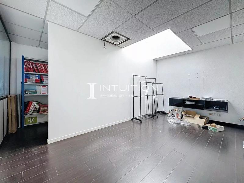 Local commercial - 78 m² - 4 pièces