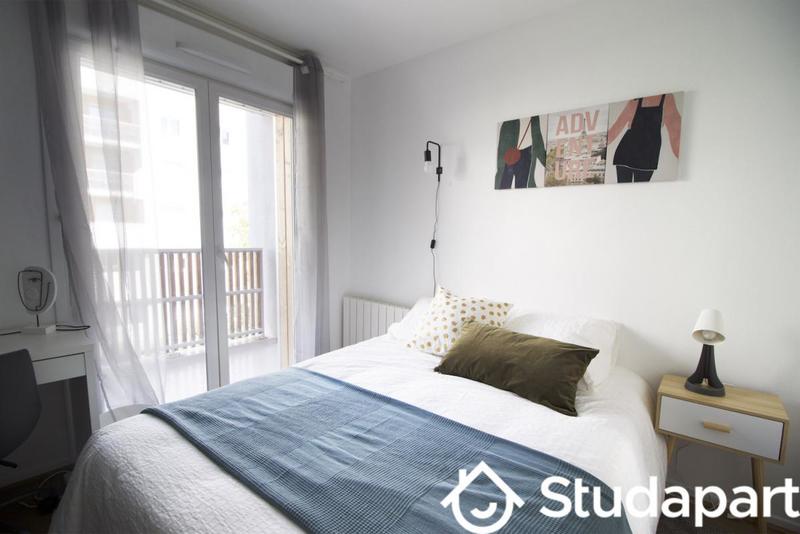 Chambre - 11 m² - 1 pièce