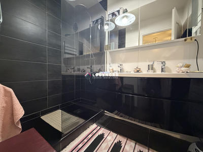 Appartement - 79 m² - 3 pièces