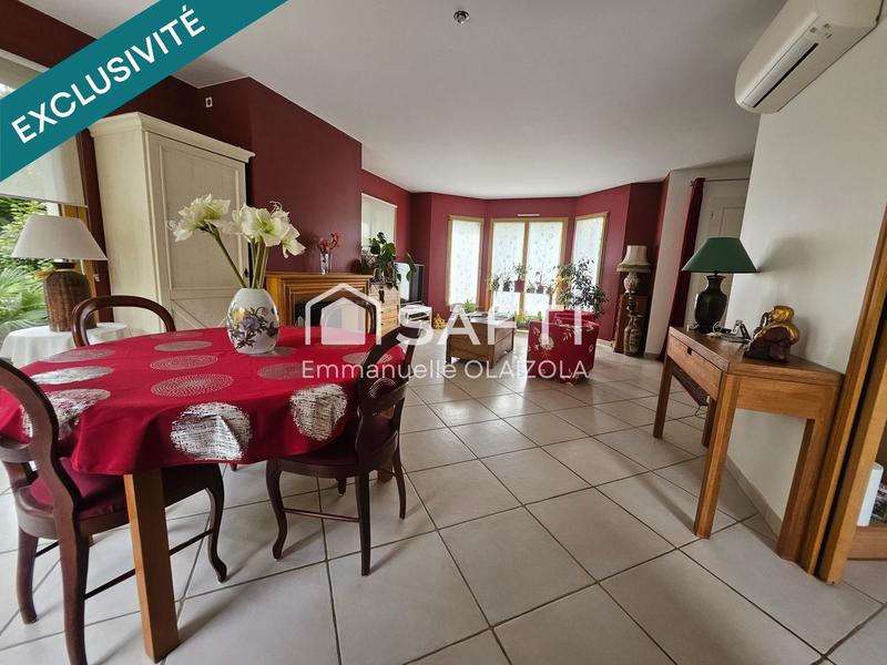 Maison - 172 m² - 9 pièces
