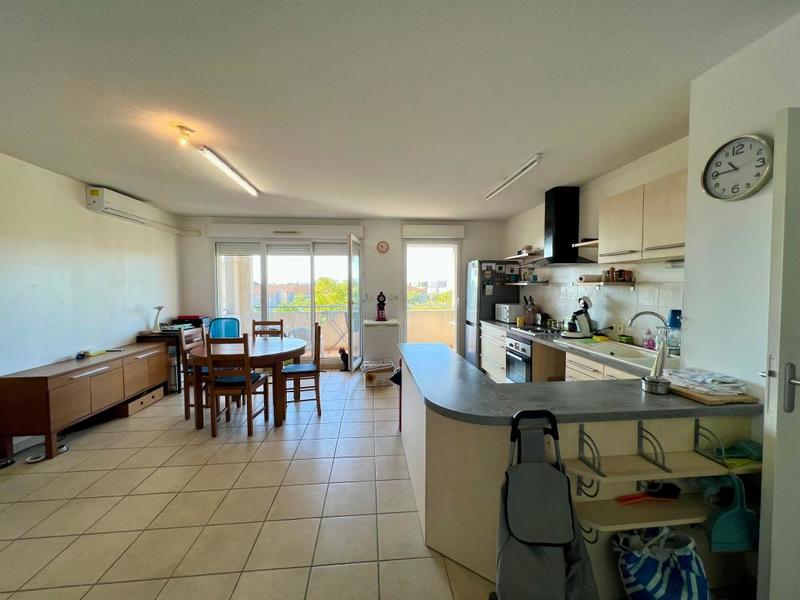 Appartement - 80 m² - 4 pièces