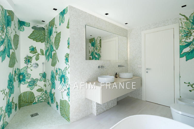 Maison - 400 m² - 8 pièces