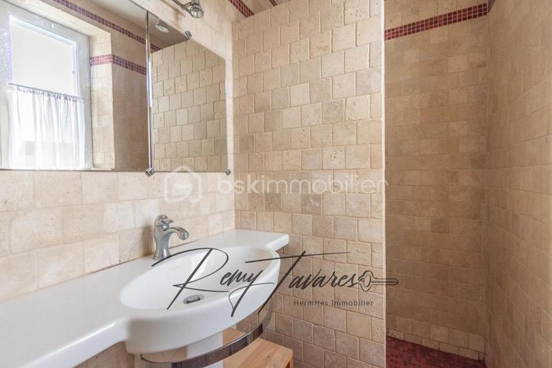 Demeure - 170 m² - 7 pièces