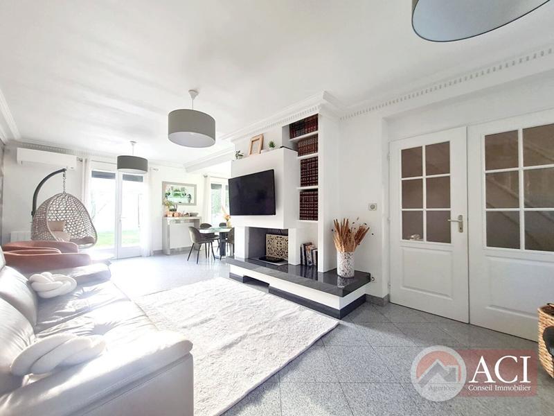 Maison - 140 m² - 7 pièces