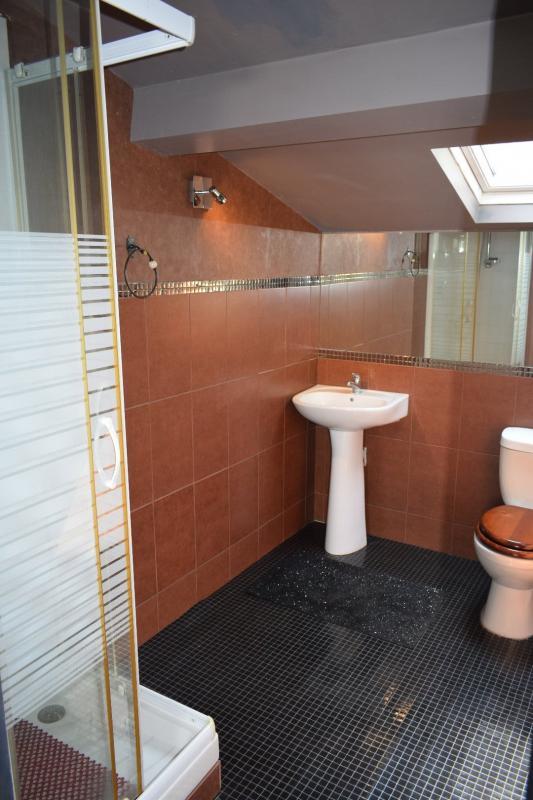 Villa - 141 m² - 9 pièces