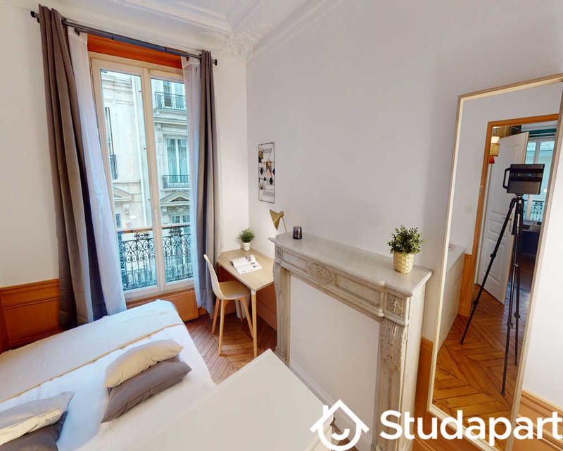 Chambre - 100 m² - 1 pièce