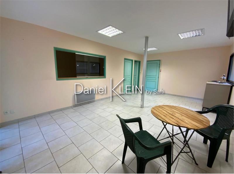 Bureau - 68 m² - 5 pièces