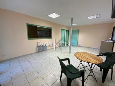 Bureau - 68 m² - 5 pièces