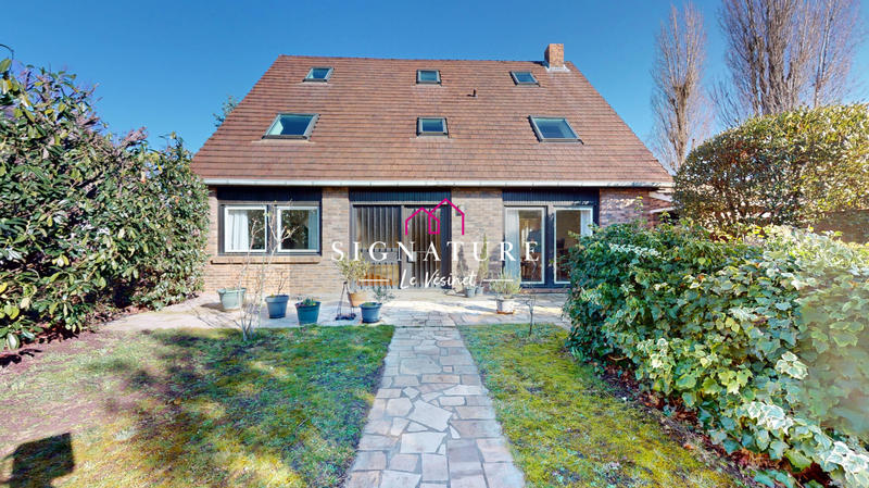 Maison - 212 m² - 9 pièces